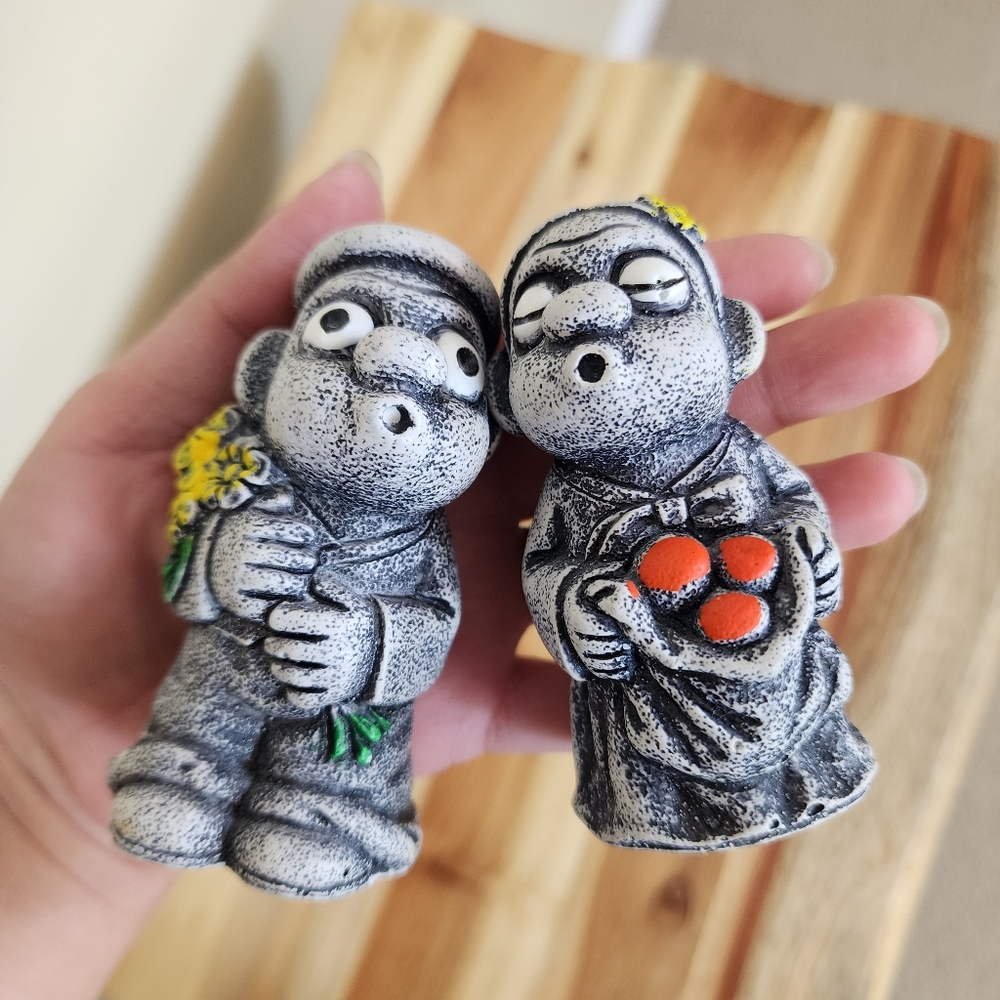 Kissing Couple Stone Rock Figurine